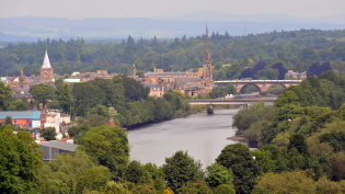The River Tay flowing through the historic centre of Perth