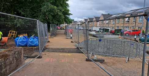 Footpaths have been kept open throughout the works David Dale Avenue