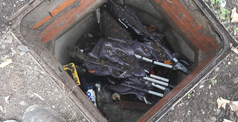 North Glasgow sewer blocked by rubbish