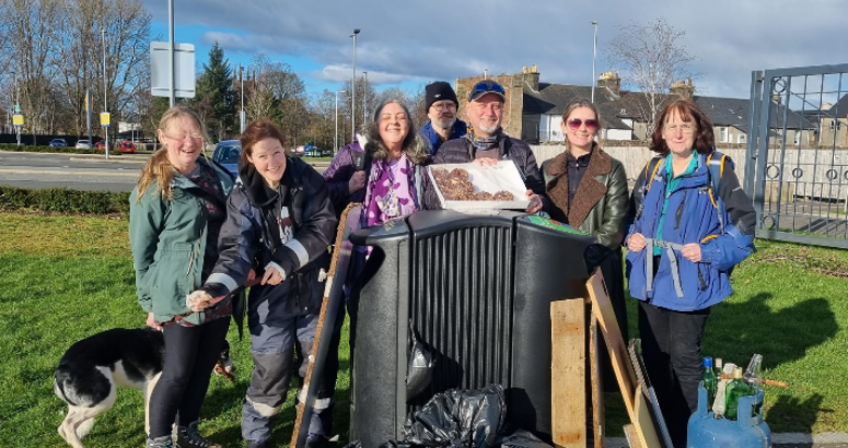 Group photo of litter pickers