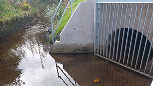 Overflow Third Level Thumbnail example of a Combined Sewer Overflow installed on a river