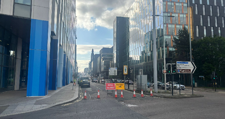 Image of road closure on st vincent street glasgow G2 5AD