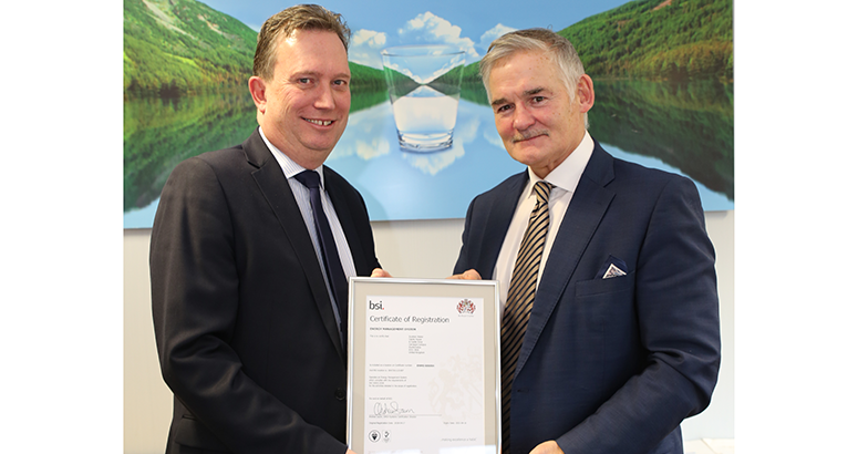 Peter Farrer receives performance BSI Award Peter Farrer receives performance BSI Award